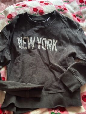 Divided Men's Crewneck Sweatshirt in Dark Gray with White 'NEW YORK' Graphic